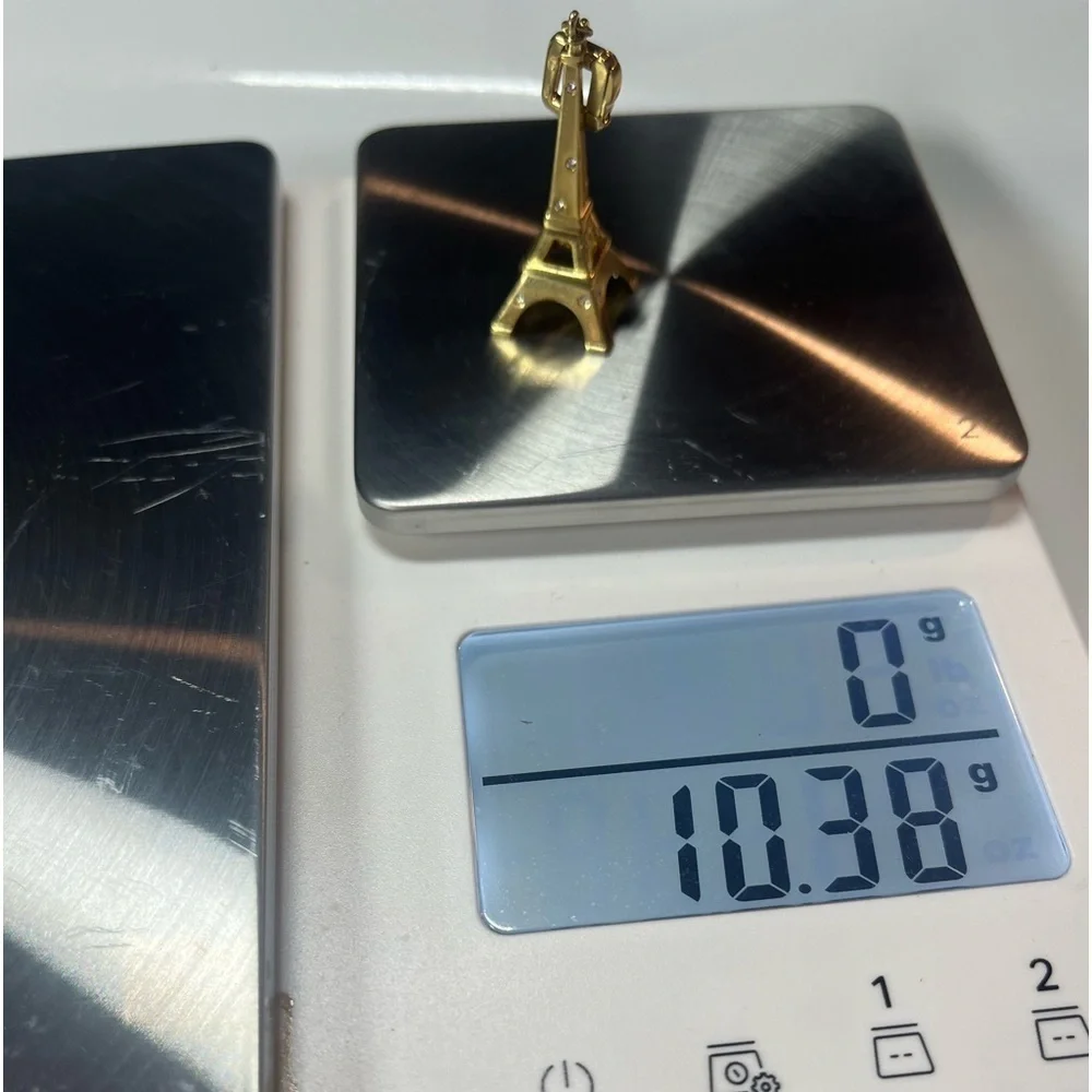 LOUIS VUITTON 18KT GOLD & DIAMOND EIFFEL TOWER CHARM/PENDANT